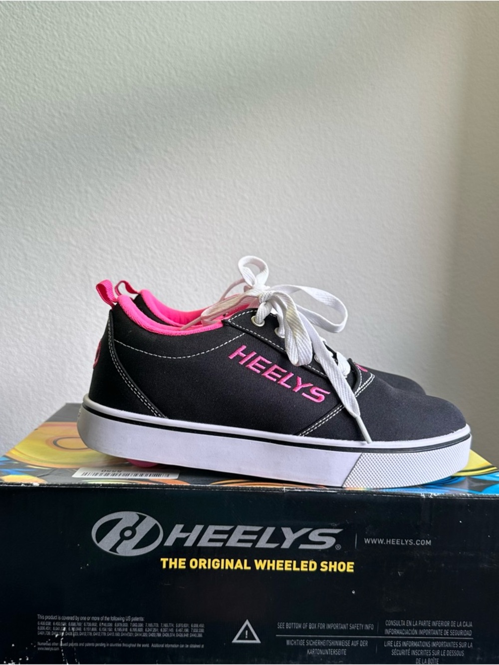 Heelys Pro 20 Sneakers Size: 6, NWB